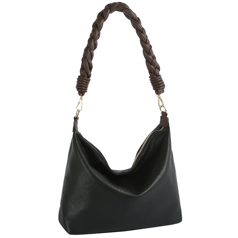 Bolso de moda con acabados dorados