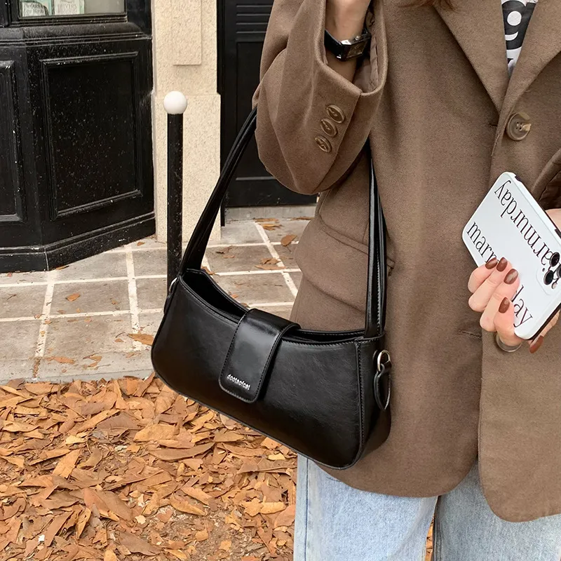 Bolsa de mano clásica tipo baguette portátil y casual para chicas y mujeres