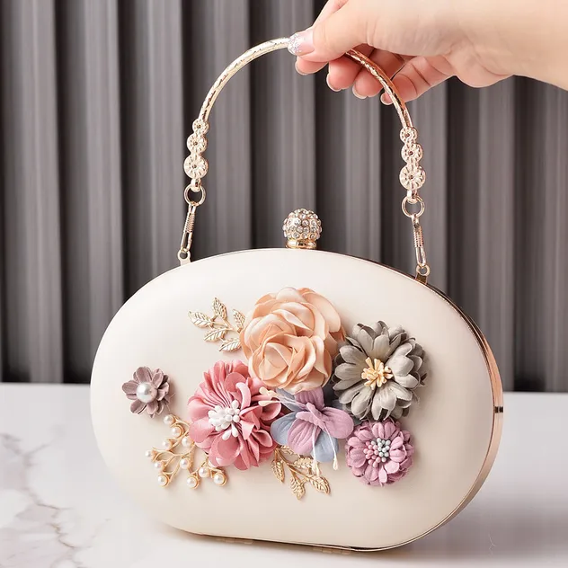 Detalle de bolsa de mujer