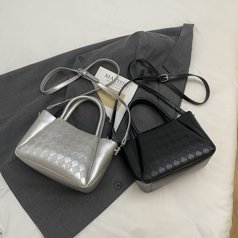 Bolso Tote de Diamante Acolchado para Mujeres en Negro con Asas Superiores y Correa Cruzada Desmontable, Bolsa Versátil de Dos Maneras para Llevar en Negro