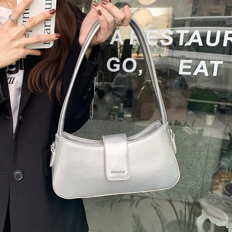 Bolsa de mano clásica tipo baguette portátil y casual para chicas y mujeres