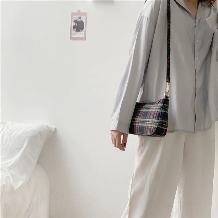Bolso de lona retro de cuadros 6
