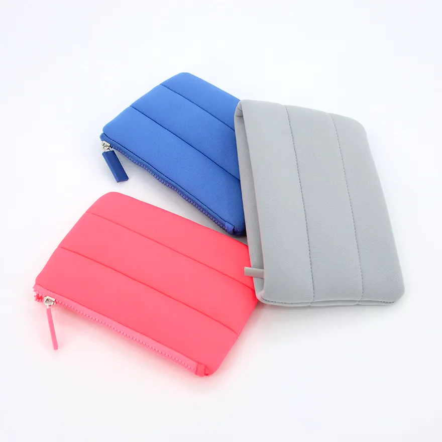 Bolsa organizadora de maquillaje acolchada personalizada BSCI con logo, bolsa de burbujas de neopreno, bolsa de belleza y cuidado de la piel