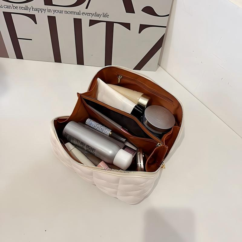 Logo personalizado de lujo, portátil, gran capacidad, bolsa de maquillaje de cuero PU acolchado, regalo de etiqueta privada, organizador de almacenamiento de belleza para viajes con asa suave, bolsa cosmética para damas