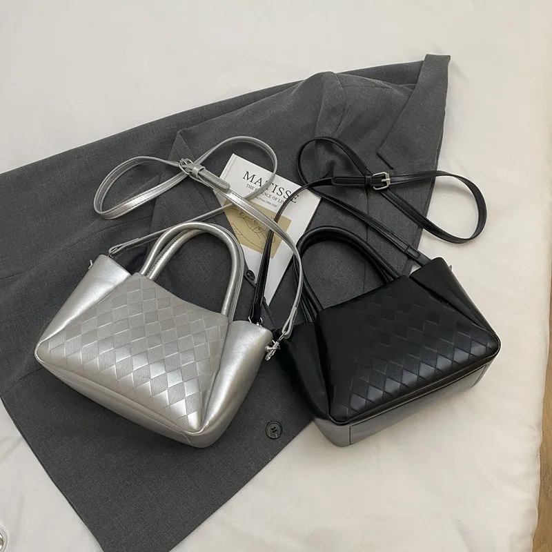 Bolso Tote de Diamante Acolchado para Mujeres en Negro con Asas Superiores y Correa Cruzada Desmontable