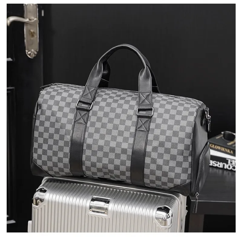 2025 Gran bolsa de viaje de cuero PU para hombres