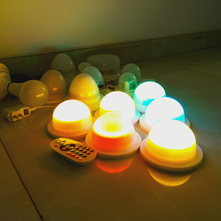 Durable 7W/9W/12W Emergency LED Bulb with Rechargeable Battery Cordless Remote Control Spotlight for Residential Use