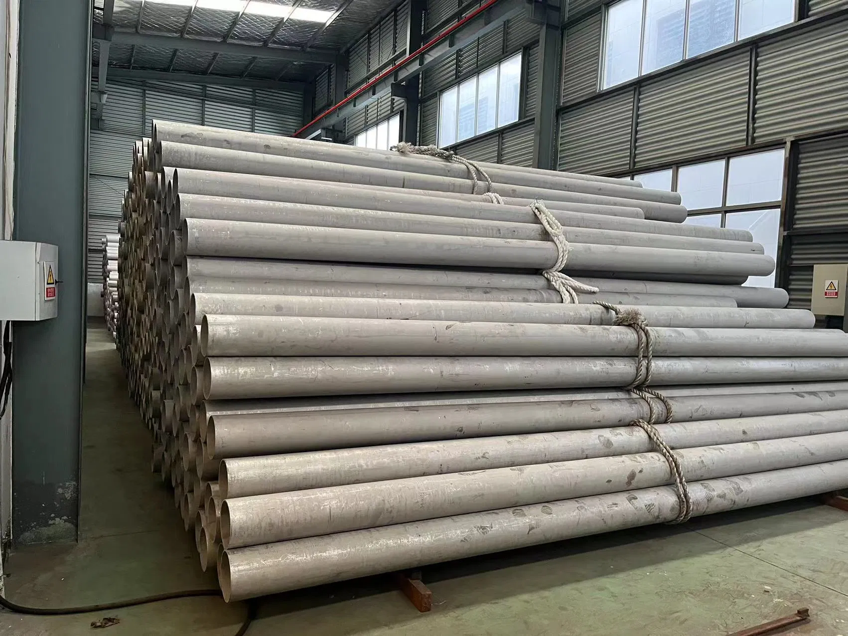 ASTM A312m Hot Rolled S31803 DN80 Sch40 Heat Exchanger Pipe 304L Super Duplex 310S 309S 2507 Square/Round Tubes 201 304 316L 321 Stainless Steel Tube Price