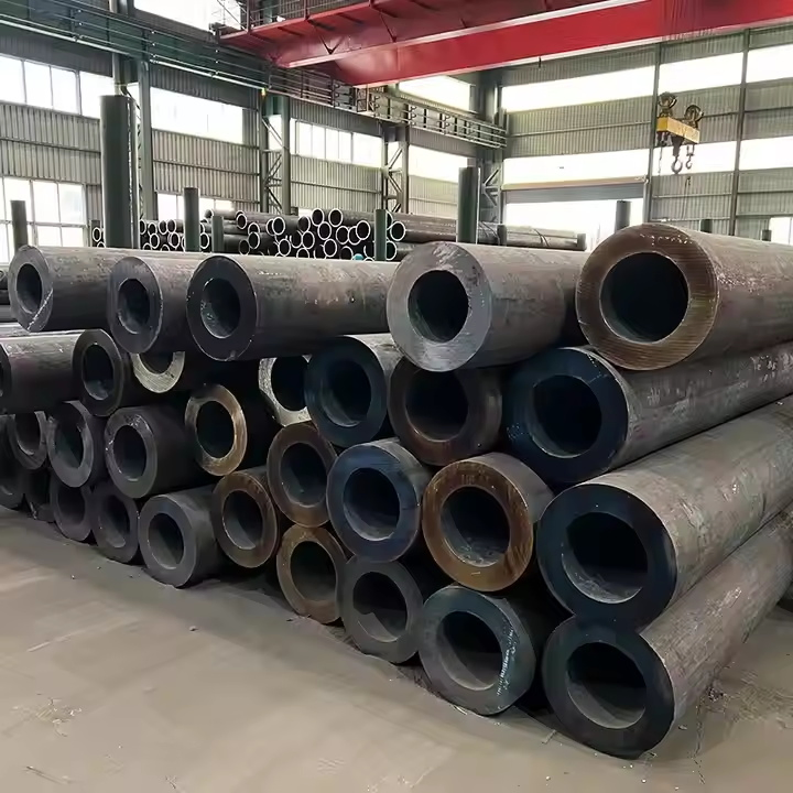 Black Round Seamless Welded Carbon Steel Pipe