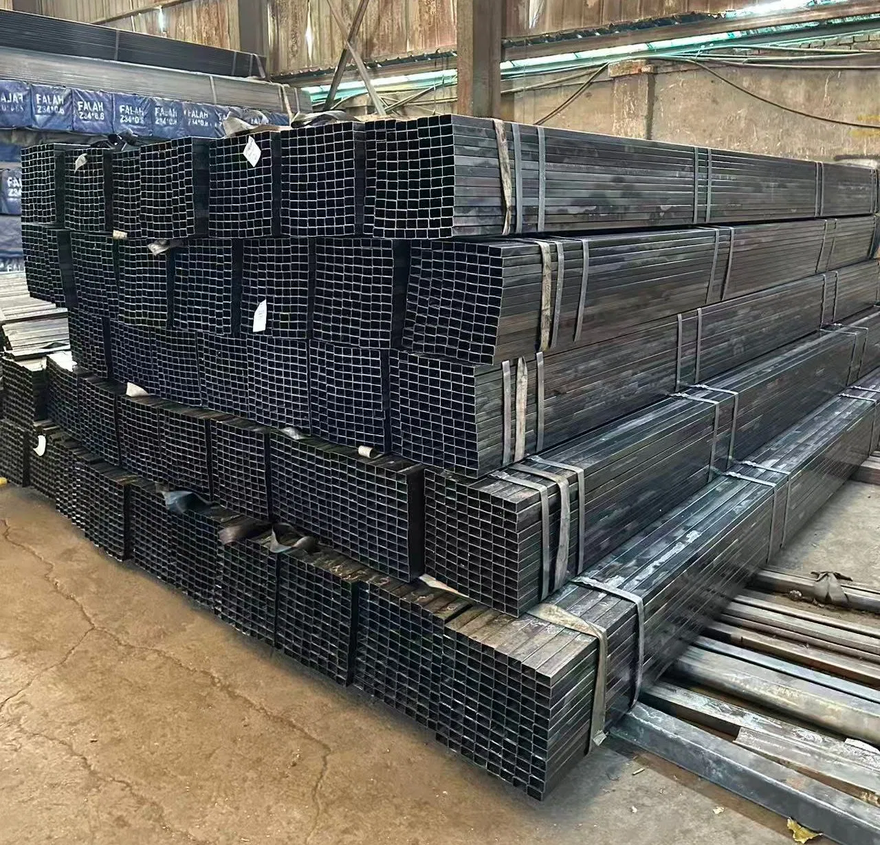 Carbon Steel ERW Square Pipe for Engineering Factory Price