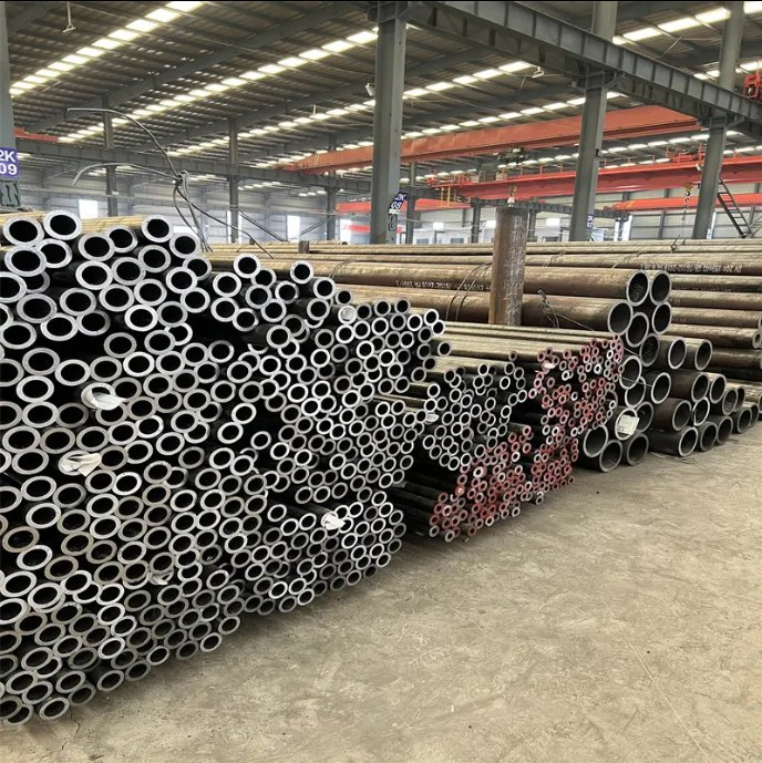 High Quality Factory Price Customizable Specifications Seamless Large-Diameter 16mn Q345 15CrMo Steel Pipe Free Samples