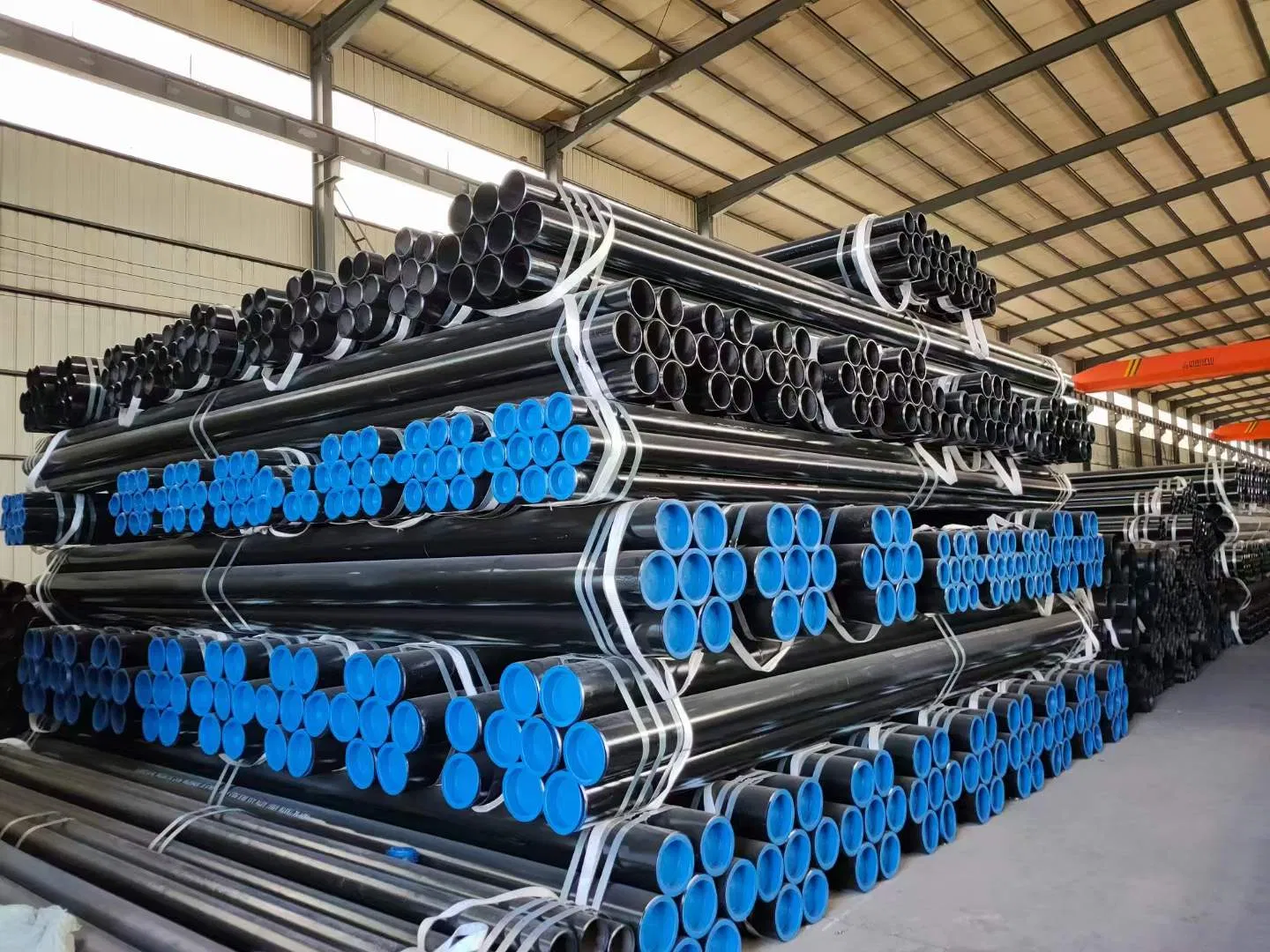 ASME B36.10 Smls Steel Pipe ASTM A106 Gr. B Carbon Steel Pipe Sch 40 80 160 Carbon Steel Seamless Tube with PE Coated or Black Painted