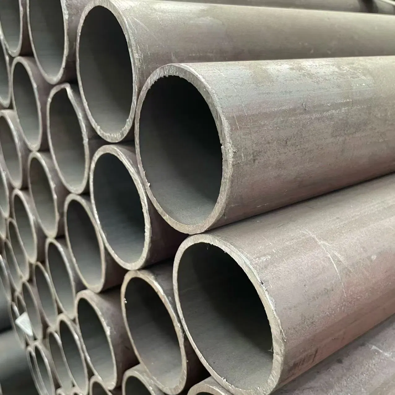 Hot Selling Carbon Steel/Alloy Steel/Stainless Steel Pipe ASTM A106b Hot Rolled/Cold-Rolled/Welded/ Round Seamless Boiler Tube