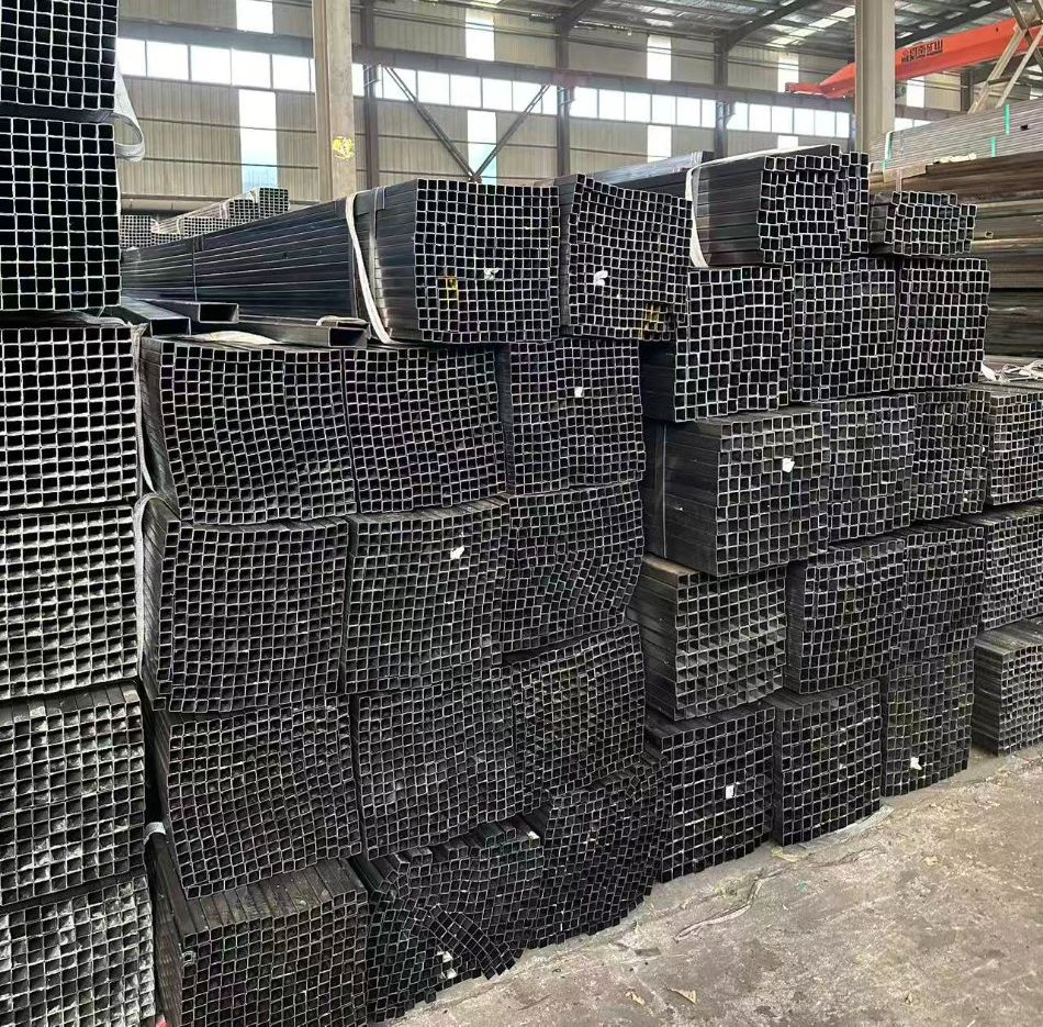 Carbon Steel ERW Square Pipe for Engineering Factory Price