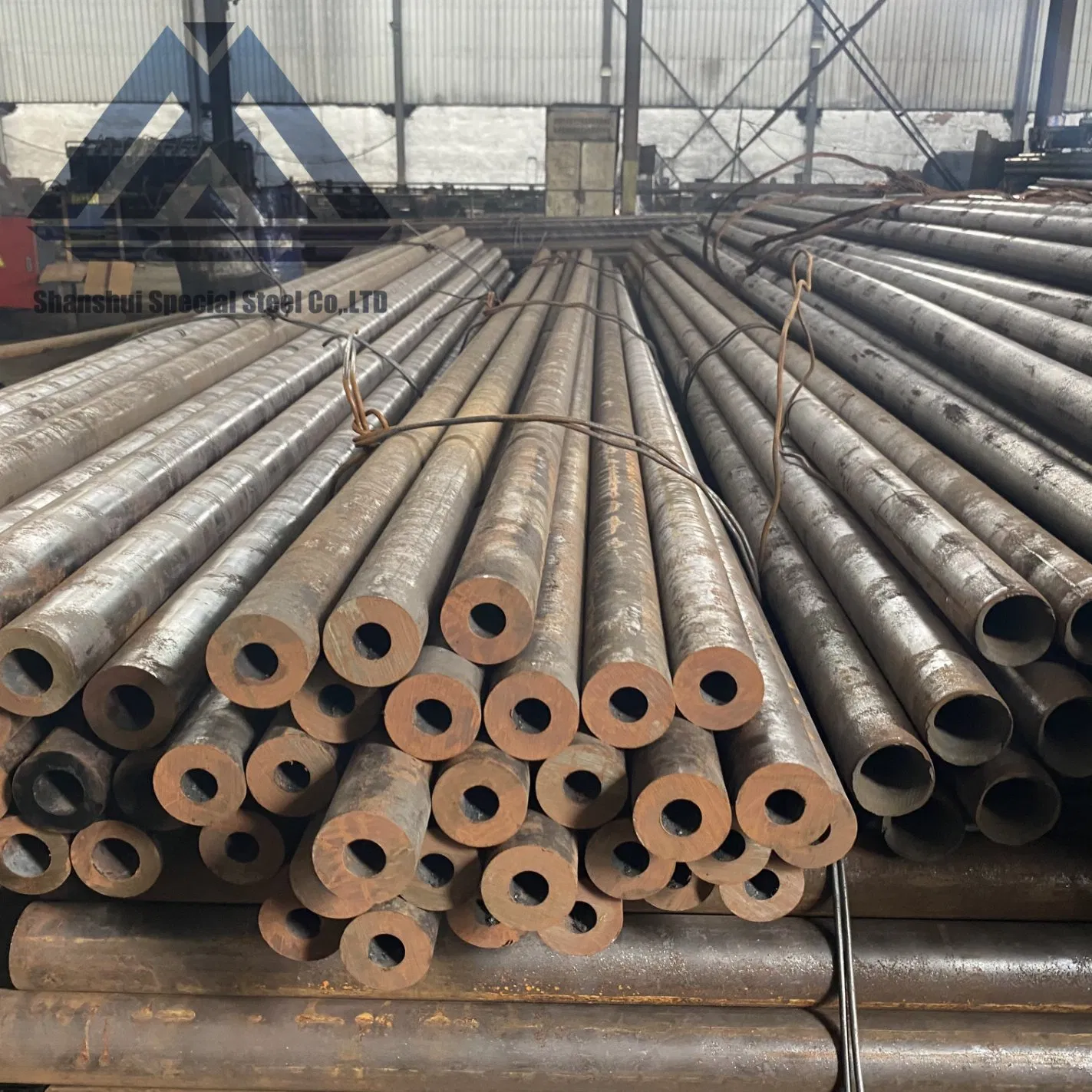 Factory Price Hot Sales API 5L ASTM A53 Q235 Q345 Q195/Carbon Steel Pipe for Machinery