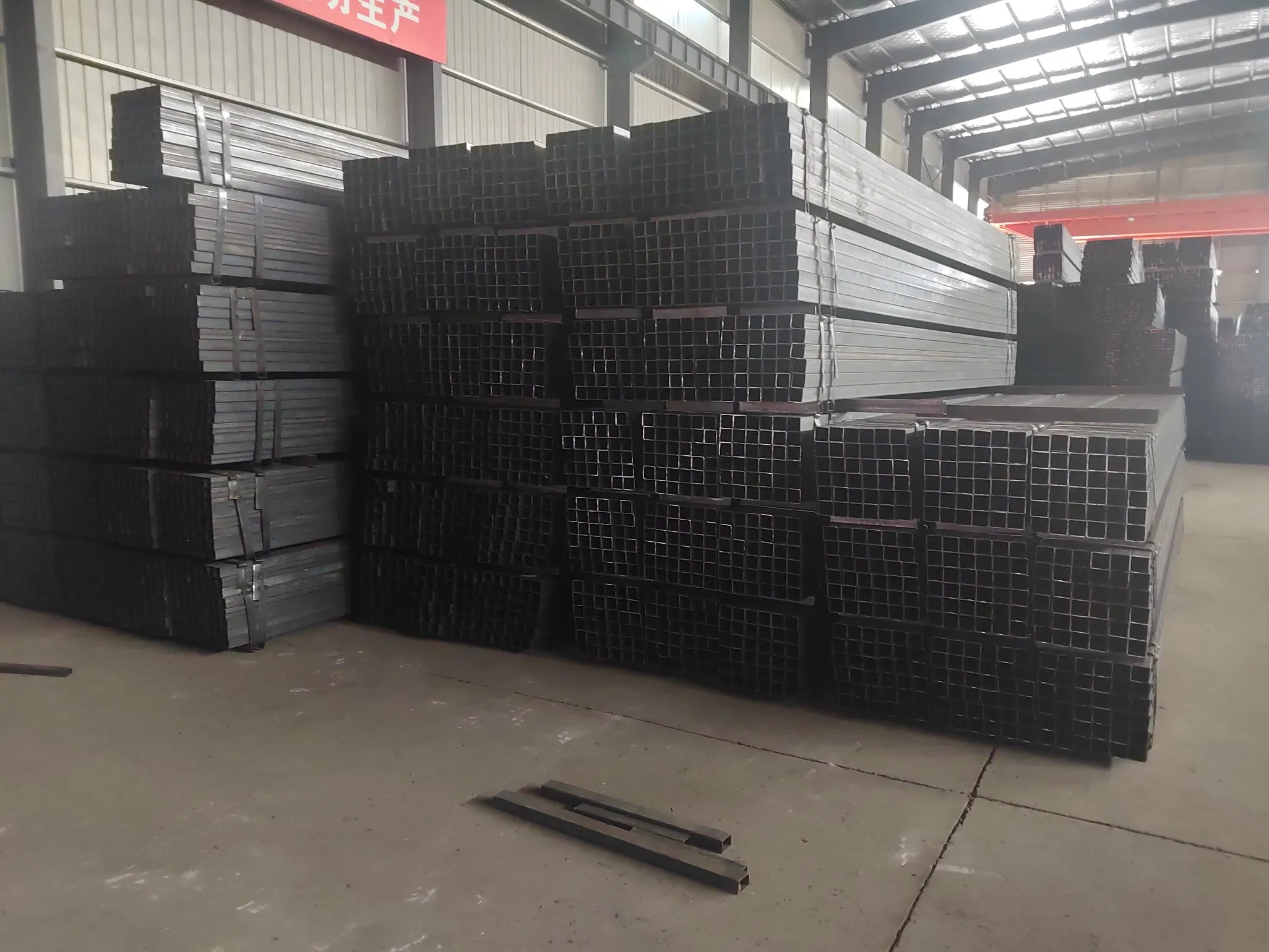 Hot Rolled Black Steel Square Tube/Rectangular Hollow Tubular Carbon Steel Pipe