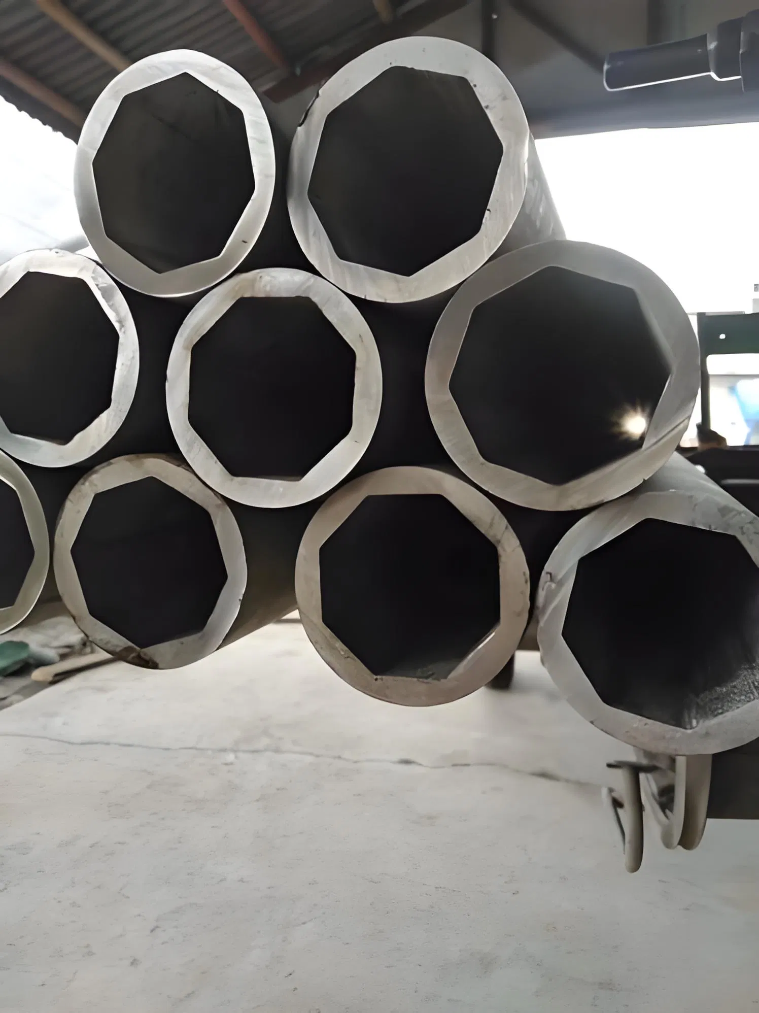 Premium Cold Rolled Seamless Alloy Steel Rectangular Tubes for Industrial Applications