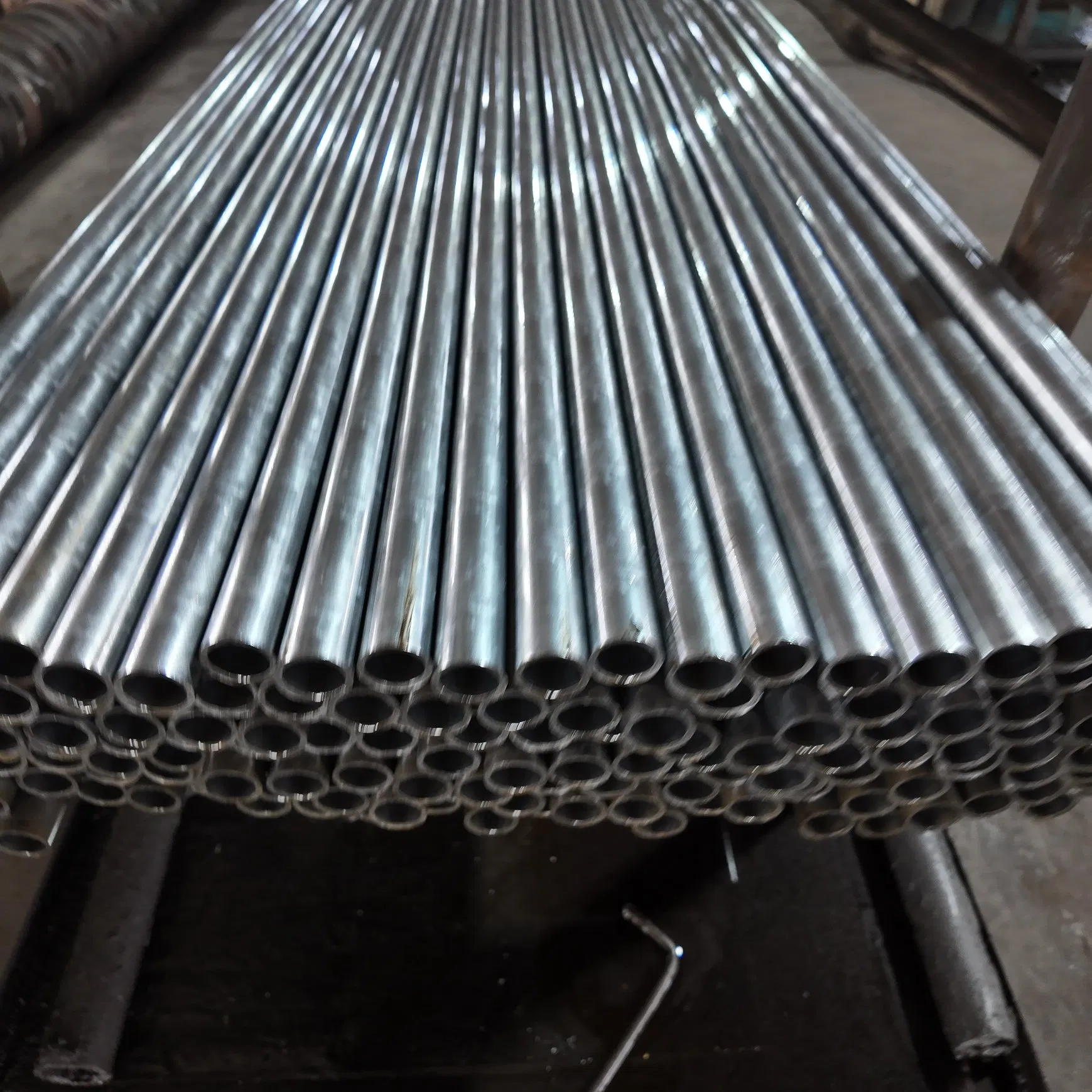 Premium Precision Steel Mechanical Tubes for Engineering Applications