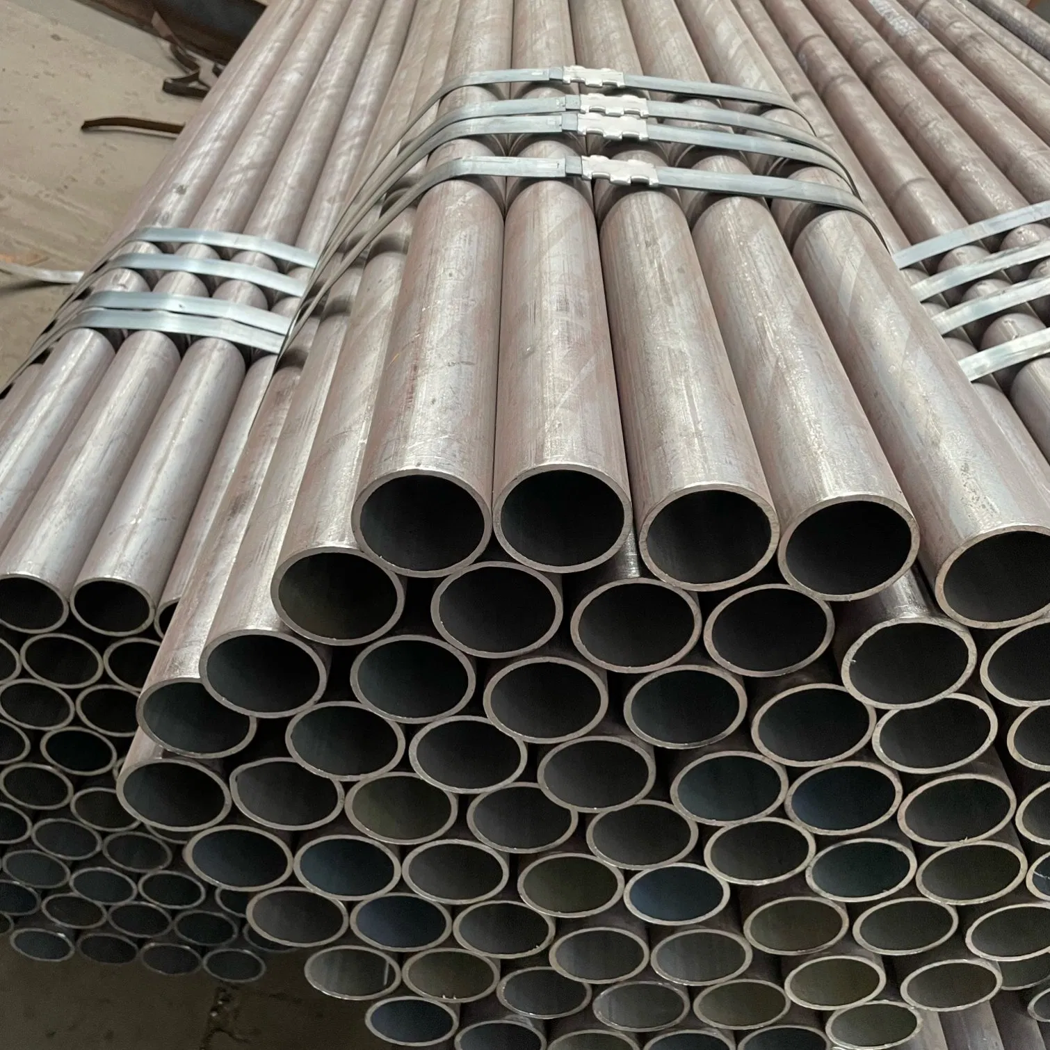 Hot Selling Carbon Steel/Alloy Steel/Stainless Steel Pipe ASTM A106b Hot Rolled/Cold-Rolled/Welded/ Round Seamless Boiler Tube