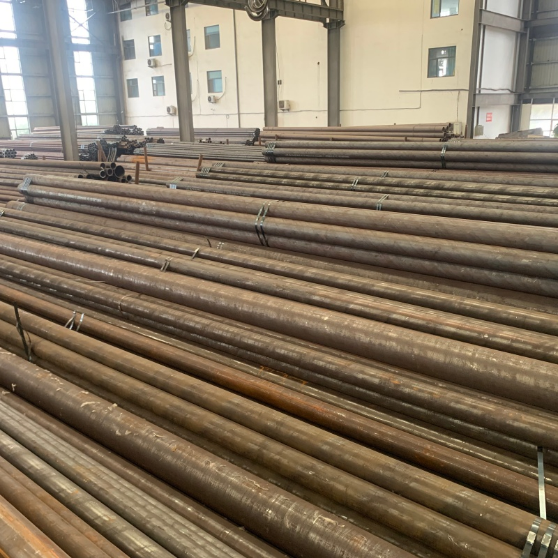 Stainless Steel Seamless Tube Suppliers SUS305 Carbon Steel Seamless Ms Pipe Square ASTM A106 Metal Steel Pipe ERW Inox Tube