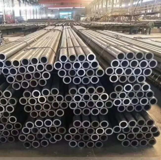High Quality Carbon Steel Round Pipe Welded Cold Rolled Seamless Steel Pipe Round Tubes Steel Pipe