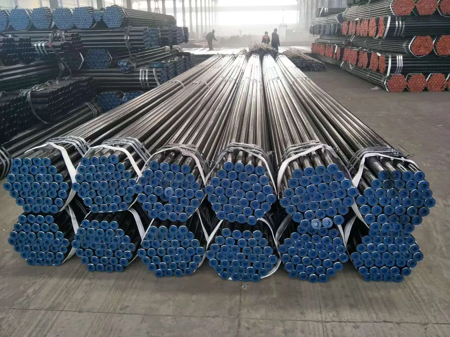ASME B36.10 Smls Steel Pipe ASTM A106 Gr. B Carbon Steel Pipe Sch 40 80 160 Carbon Steel Seamless Tube with PE Coated or Black Painted
