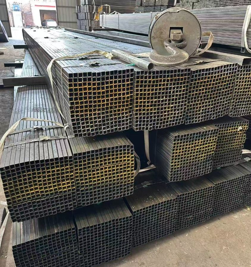 Carbon Steel ERW Square Pipe for Engineering Factory Price