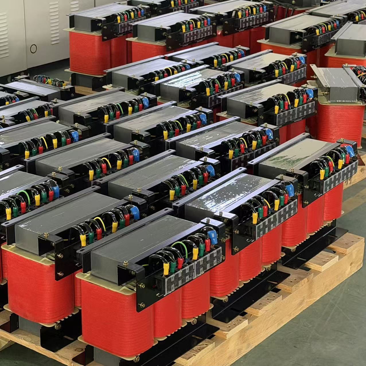 Three Phase 400V 380V to 220V 110V Step Down Isolation Transformer 10KVA 30KVA CE/ISO9001 Certified High Efficiency