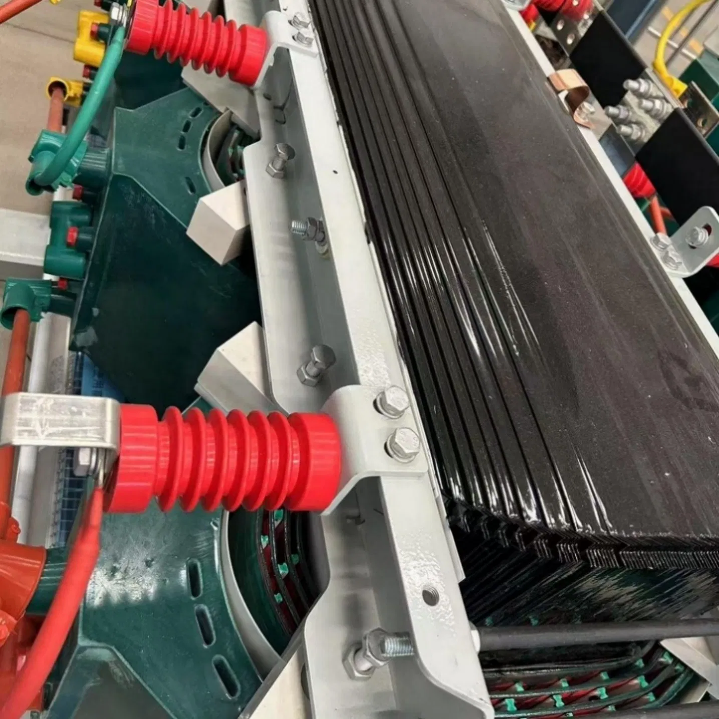 Reliable 3-Phase Distribution Transformer Dry Type Transformer 200kVA Dyn11 with Epoxy Resin Cast Step Down Dry Type Transformer