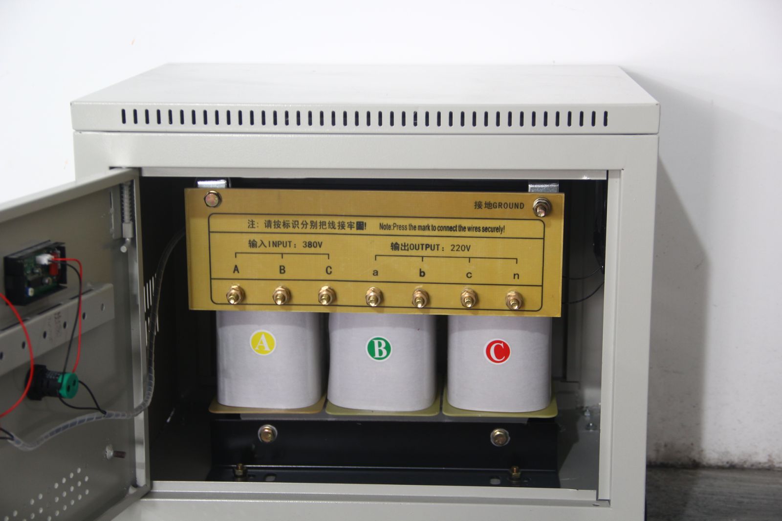 Custom 5kva 10kva 15kva 20kva 600v 480v 440v 400v 380v 220v 208v With Enclosure 3 Phase Step Up Step Down Transformer