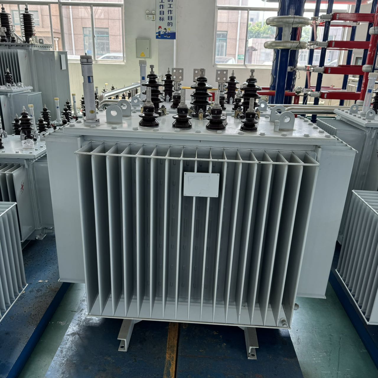DingXin 125kva 10kv 3 Phase Outdoor Pole Mounted Buck Boost Oil-Immersed 50/60Hz Power Distribution Transformer