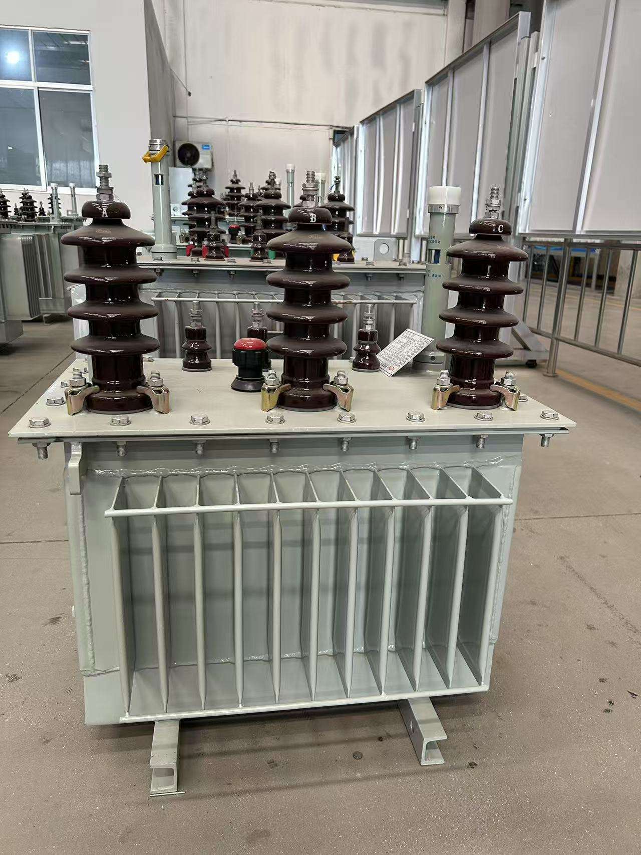 Three-Phase Oil-Immersed Flyback Power Distribution Transformer 11kV/22kV Triple-Winding Coil Aluminum Winding S13 Model Xinhuan