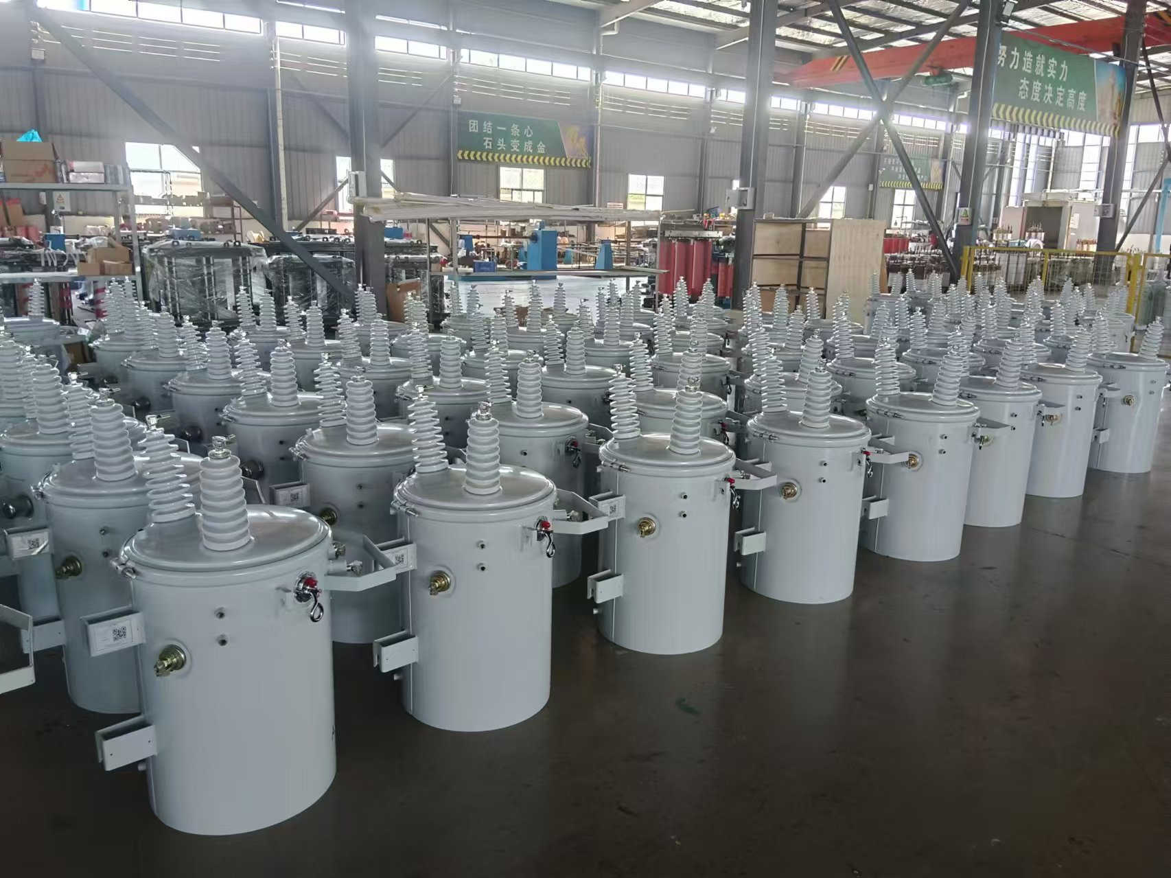 Single Phase Transformer 15KVA/50KVA Single-phase Pole Mounted Transformer Single-phase Pole Load Transformer