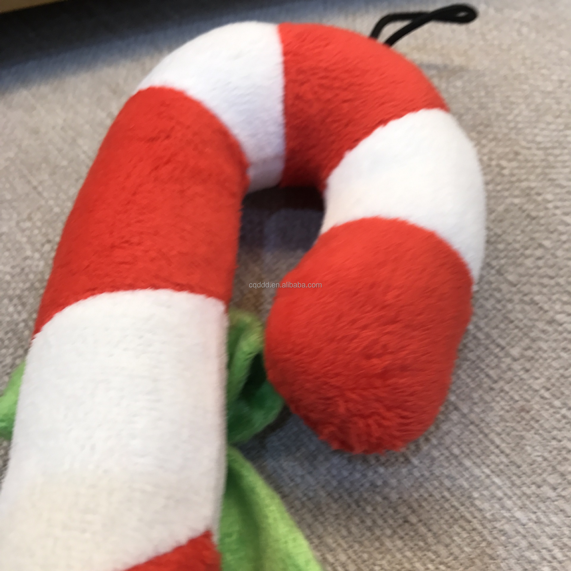 Pet toy detail zoom 3