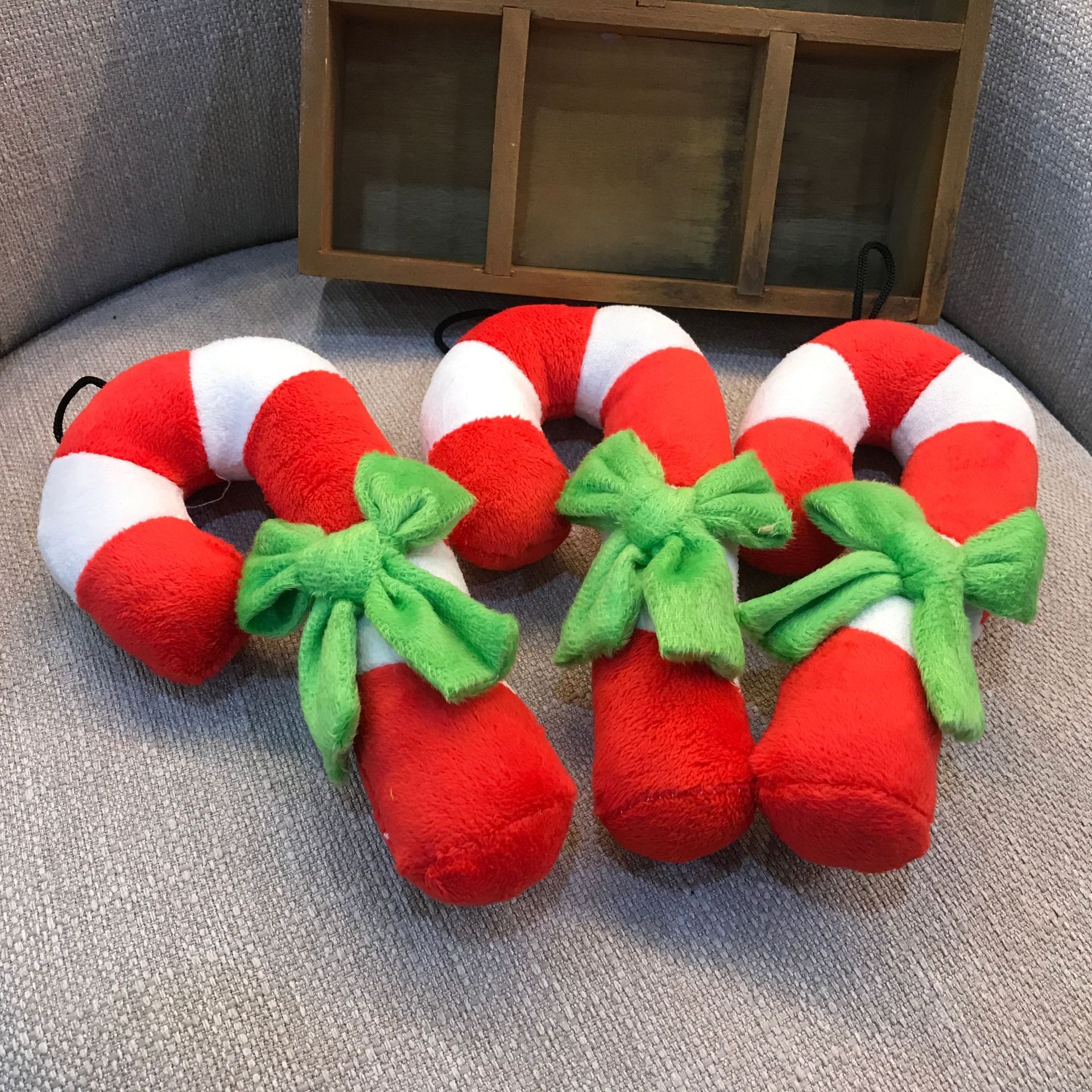 Wholesale Cartoon Cute Christmas Cane Luxury Plush Squeaky Interactive Pet Dog Chew Toys