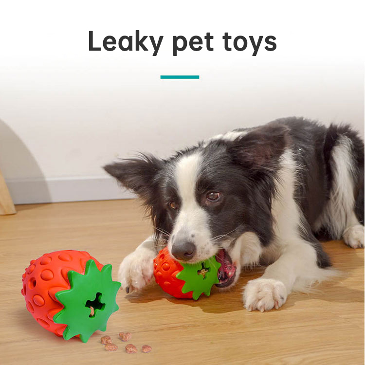 Wholesale Eco-Friendly Rubber Chew Toys for Aggressive Dogs with Strawberry Christmas Design
