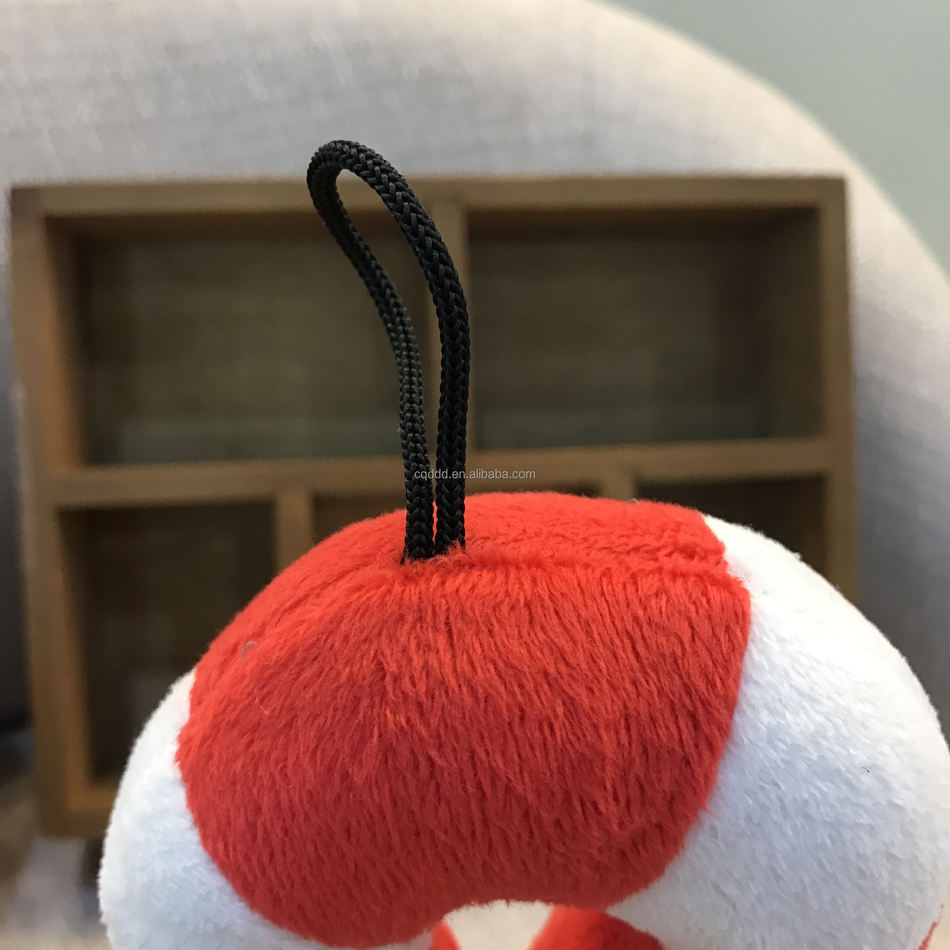 Pet toy detail zoom 1