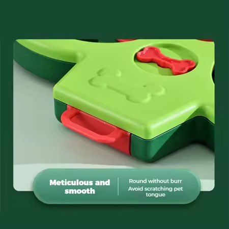Pet Dog Christmas Tree Interactive Squeaky Pet Cat Dog Puzzle Toy