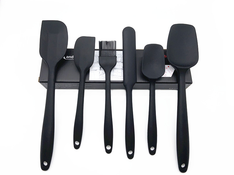 Wholesale Set of 6 Food Grade Silicone Spatulas Non-Stick and Heat Resistant Cleaning and Baking Tools