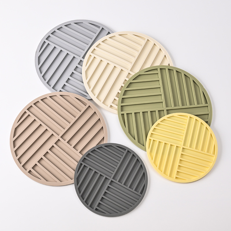 Dotted Style Silicone Insulated Multipurpose Kitchen Pot Holders Placemat Trivet-Oven Mitts for Casserole Dish Oven Accessory