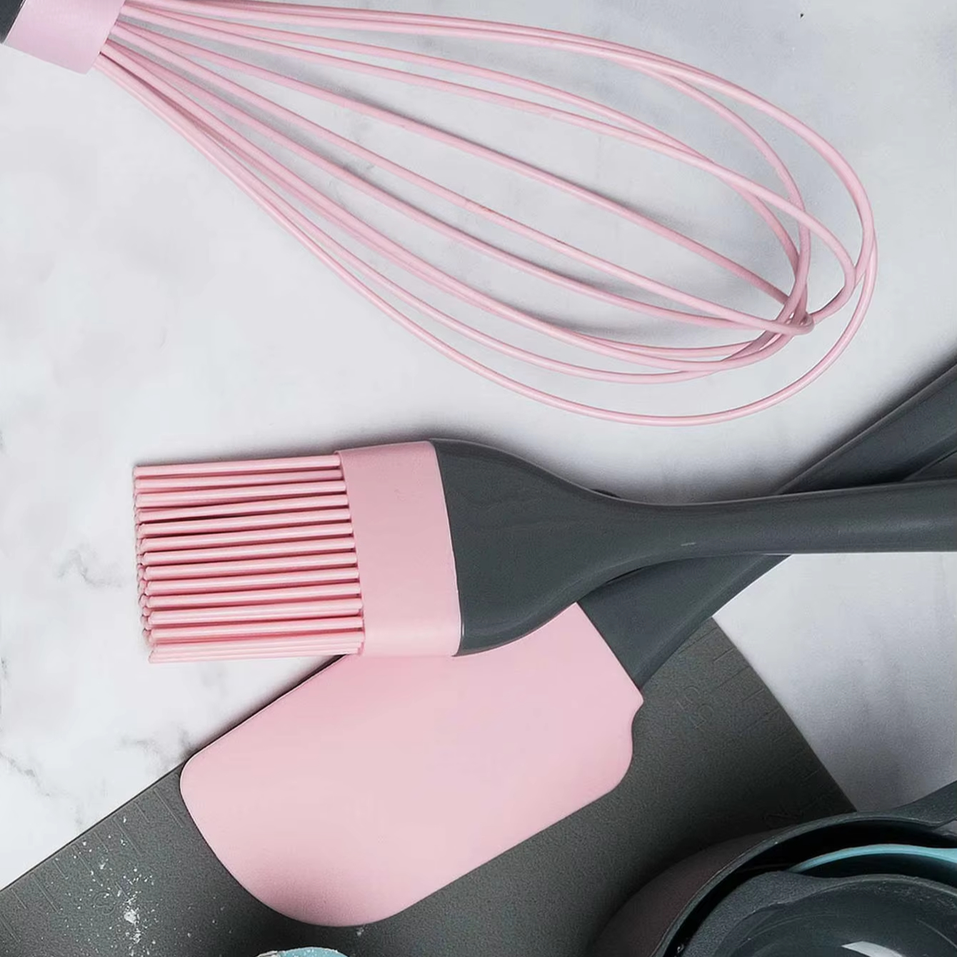 Best Selling Silicone Heat Resistance Spatula 19-Pieces Baking Tools Set Include Egg Whisk Cupcake Mold