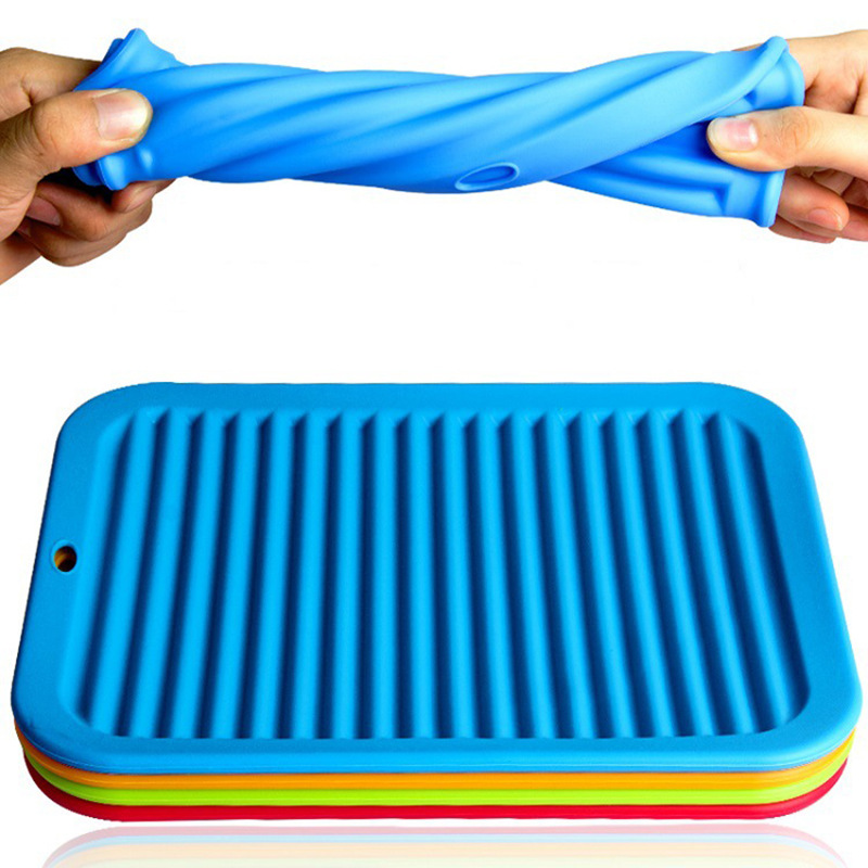 Kitchen Insulation Pad Heat Resistant Counter Hot Trivet Silicone Mat Pot Holder Table Countertop for Dishes Oven Mitts and Pads