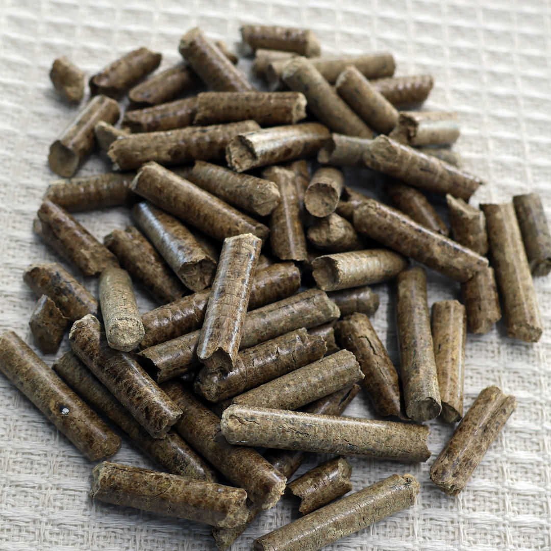 6MM 8MM BBQ bamboo pellets plus sawdust cheap natural bamboo pellets suitable for smoking barbecue grills