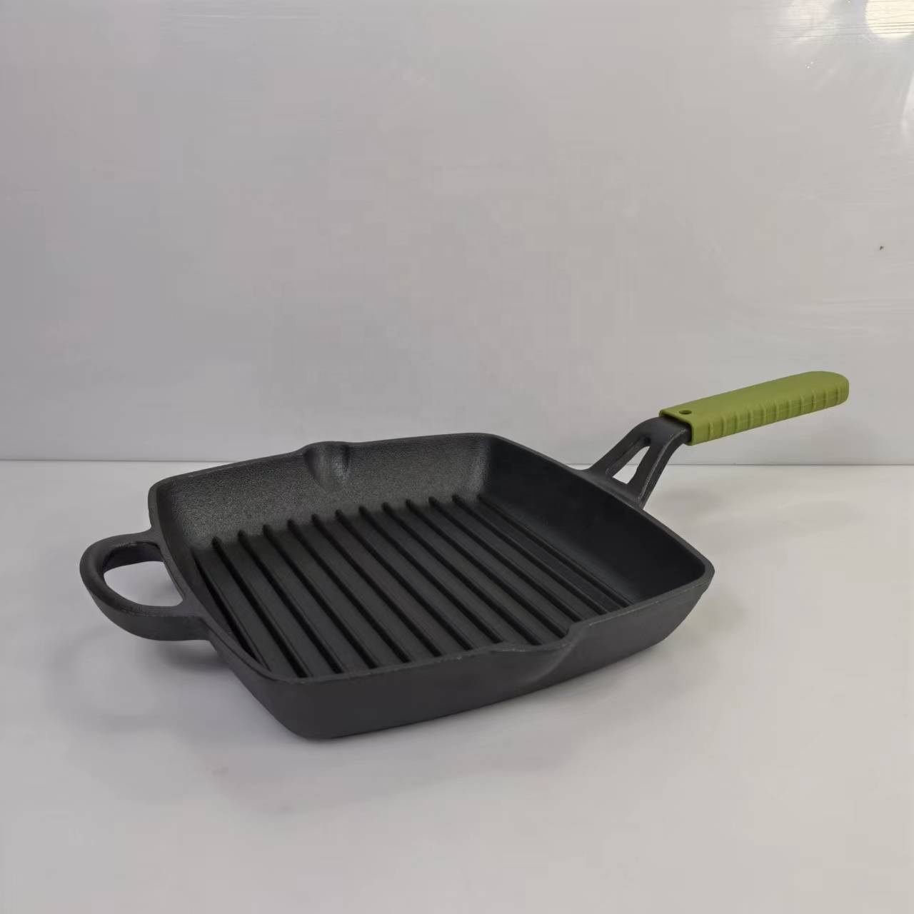Cast Iron Cookware Pan Set with Silicone Cover