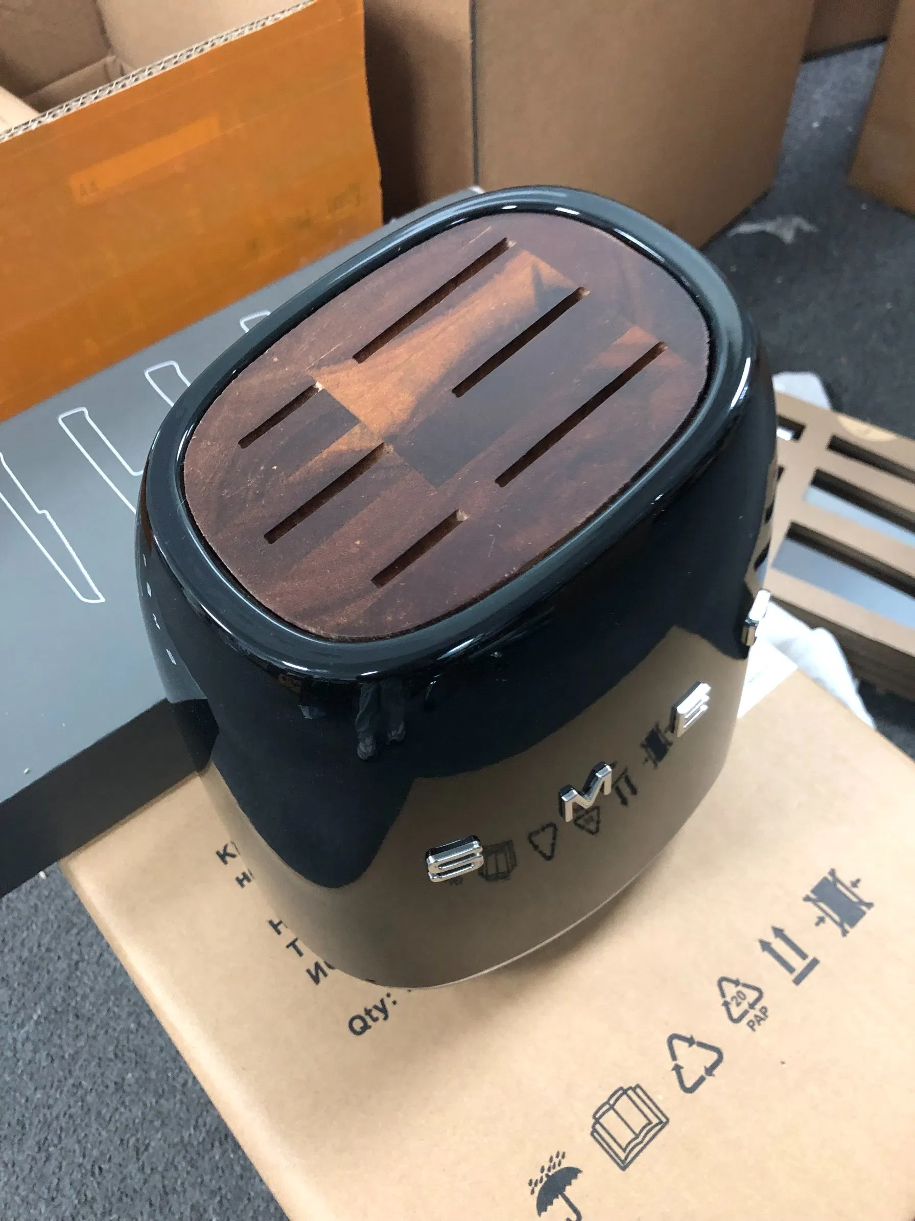 1: 1 Original Retro Knife Block with Stainless Steel Kitchen Knife Set