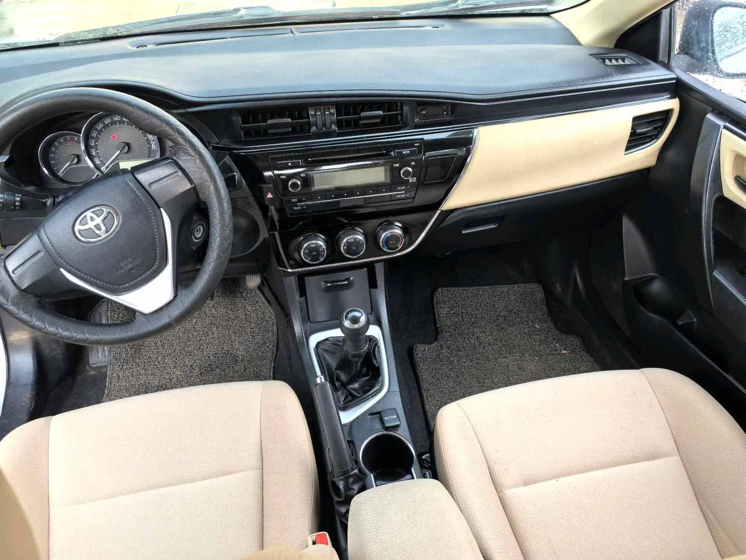 2017 Toyota- Corolla 1.6 Gl Gasoline Original Compact Car Daily Commuter Vehicle Used Car