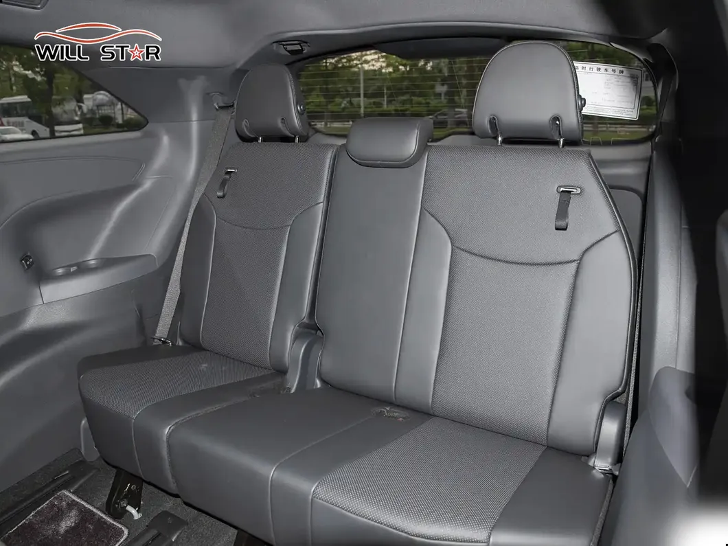 Toyota Sienna Features