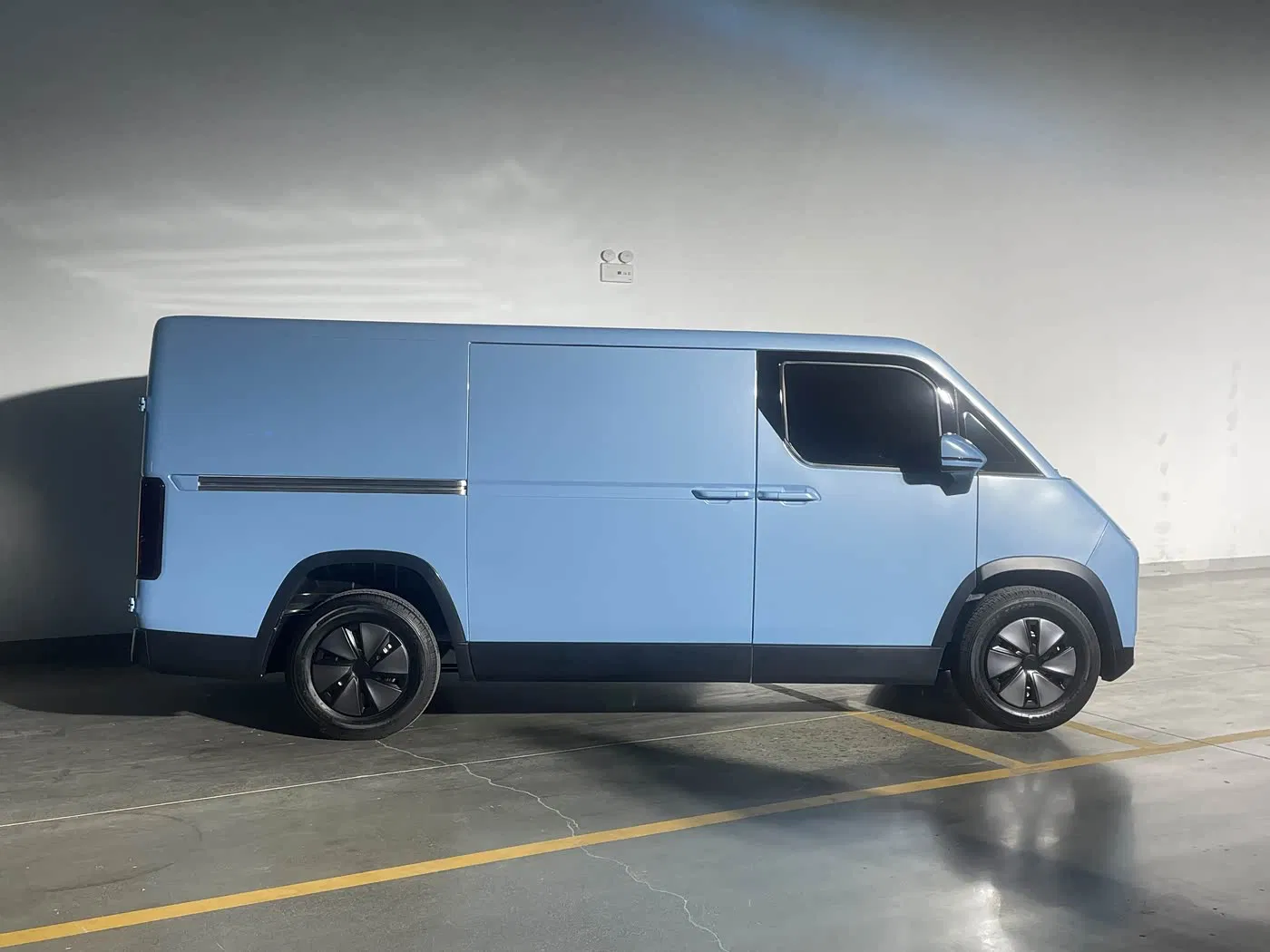 Fuel-Efficient Economical Foton View I7 Minivan for Urban Logistics Distribution