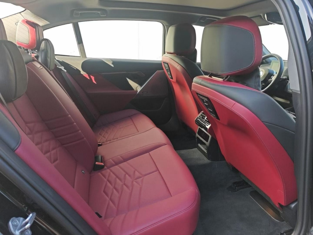 Second Hand Used BMW I5 2024 Model Edrive35L Premium M-Sport Kit Luxury Sedan Limousine Car