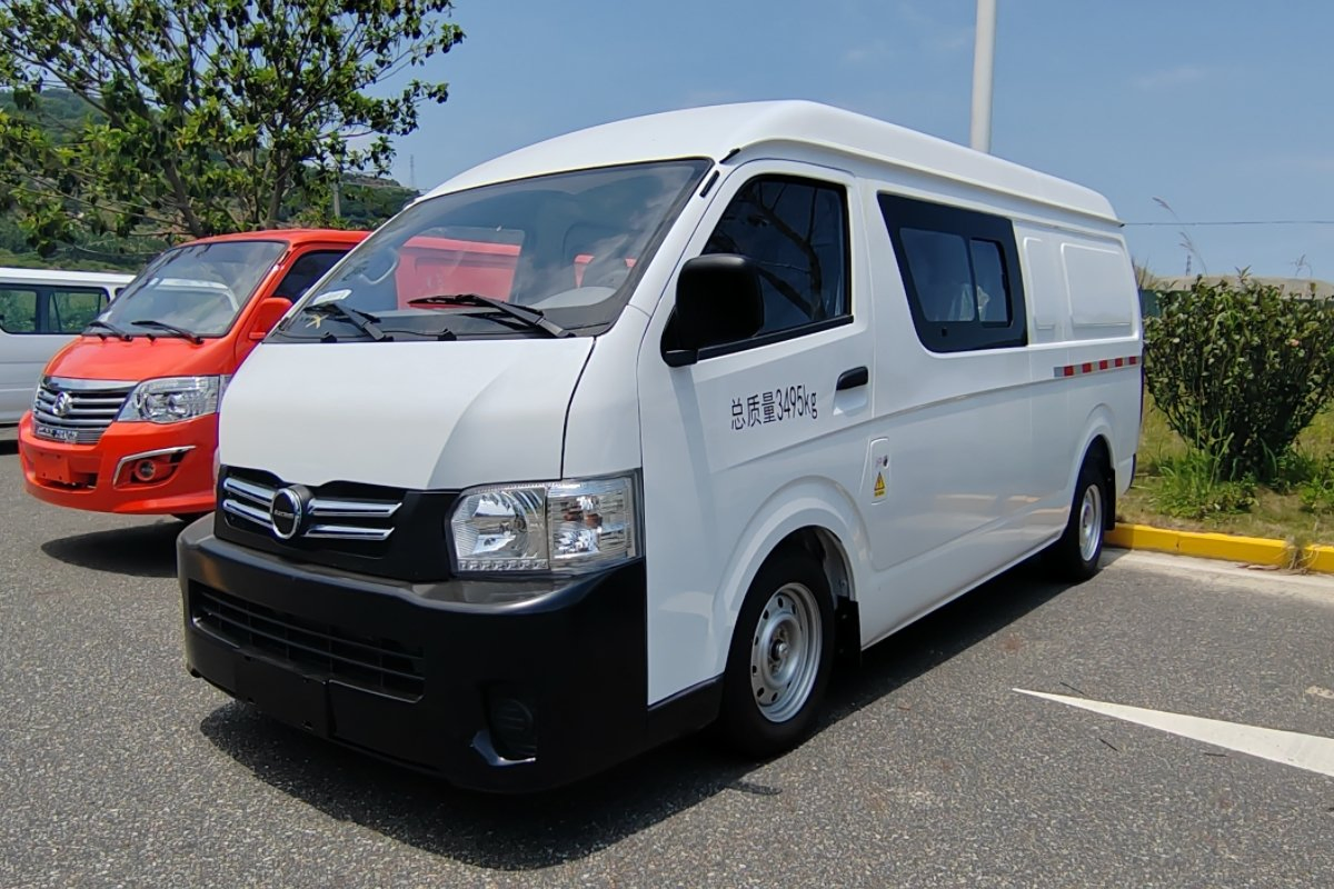 17 Seat Multi-Utility Electric Minivan: Passenger Transport and Cargo Hauling